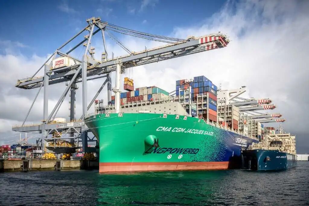 LNG Leads the Surge as August Alternative-Fuel Newbuilding Orders Hit Two‑Year High