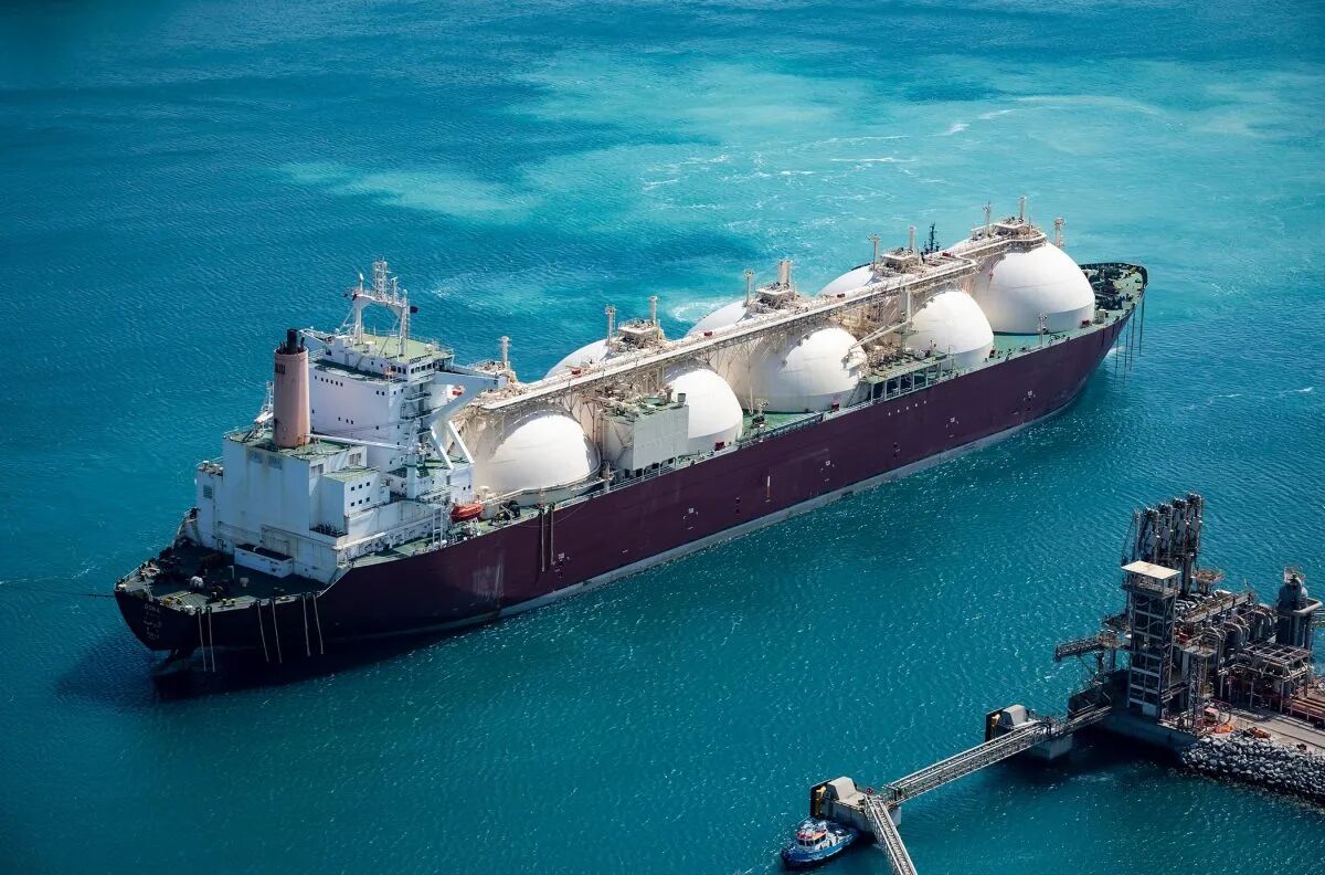 Ten LNG carriers — sale suspended