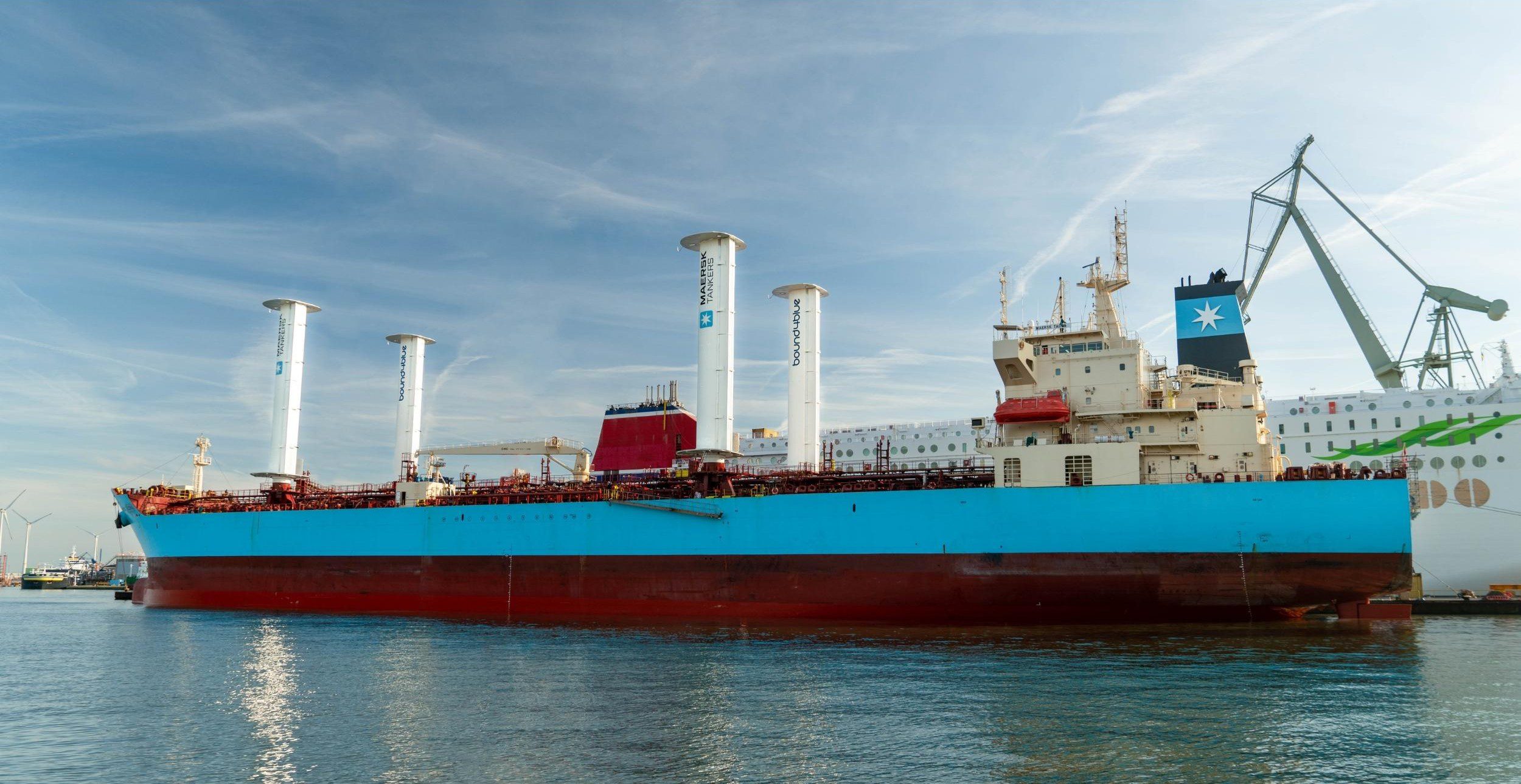 esails-installation-maersk-trieste-02.jpg esails-installation-maersk-trieste-02.jpg