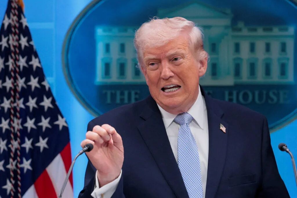 Strait of Hormuz Sees Partial Resumption of Navigation; Trump Declares US War with Iran 