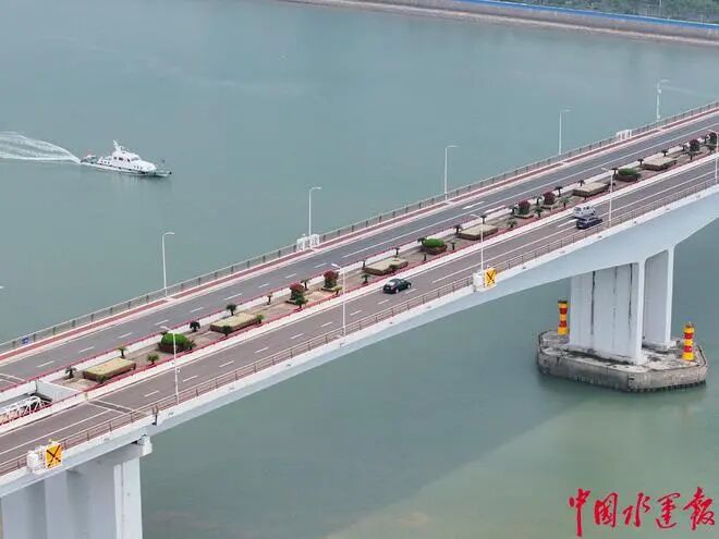 Ningbo's First Coastal Bridge Anti-Collision Active Warning System Put into Operation