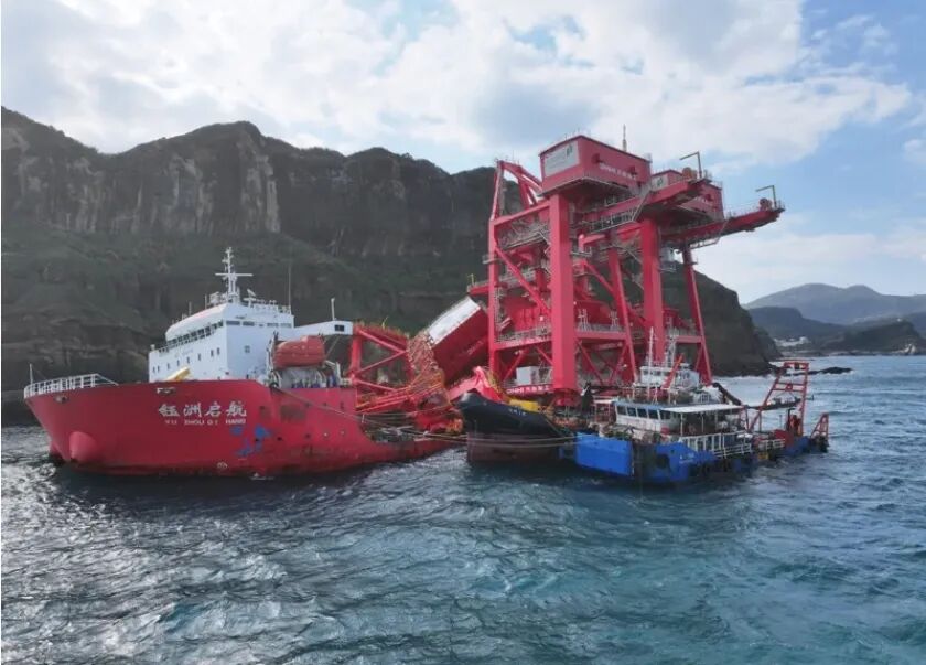 Cargo Ship Runs Aground, Shipowner Fined After Salvage Costs $30.5 Million—and They're Fighting Back