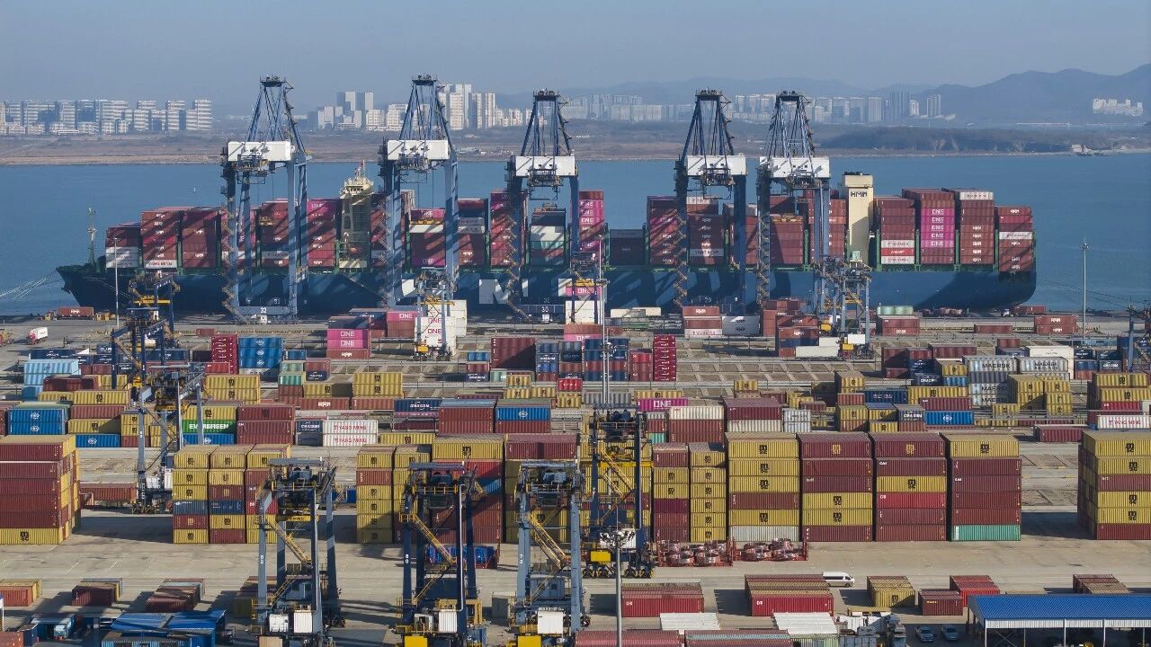 大连港2025年全球集装箱港口绩效指数跃升至全球第二